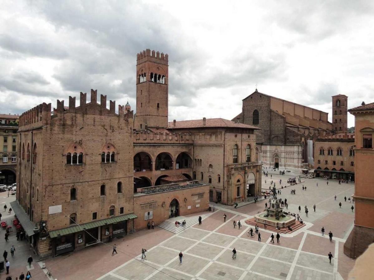 Casa Daura - Your Comfortable Apartment In Bologna - Parking Buitenkant foto