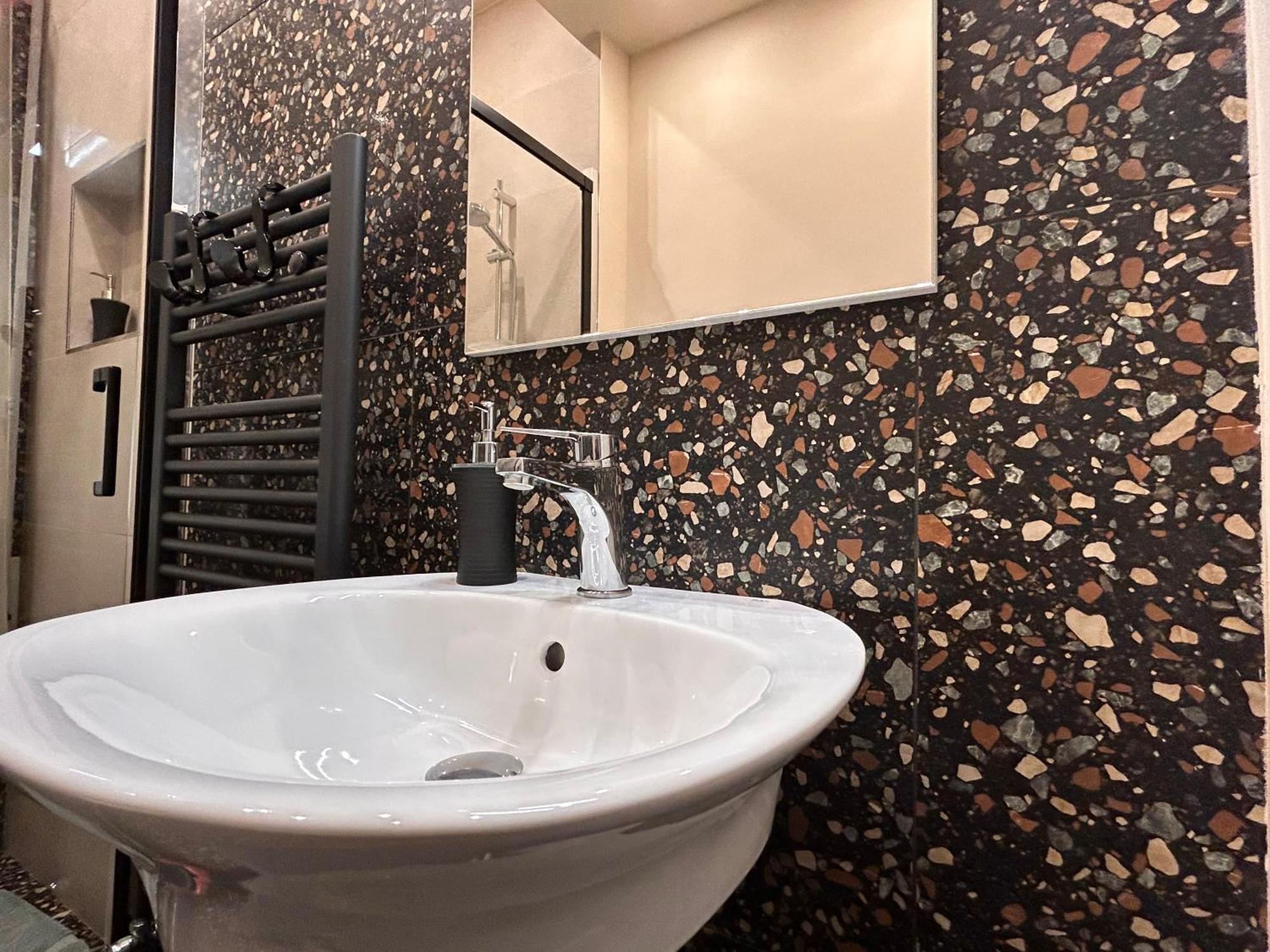 Casa Daura - Your Comfortable Apartment In Bologna - Parking Buitenkant foto