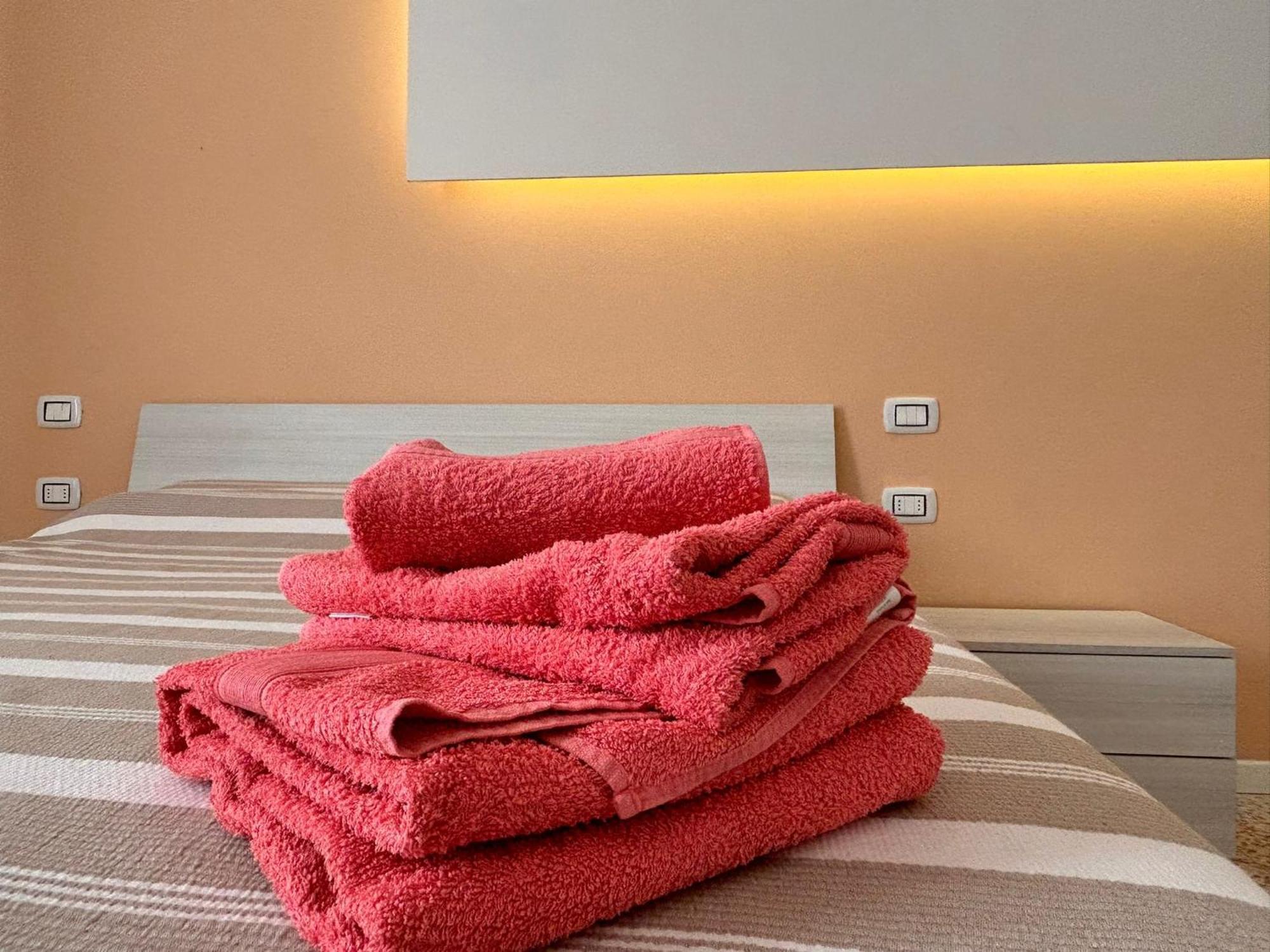 Casa Daura - Your Comfortable Apartment In Bologna - Parking Buitenkant foto