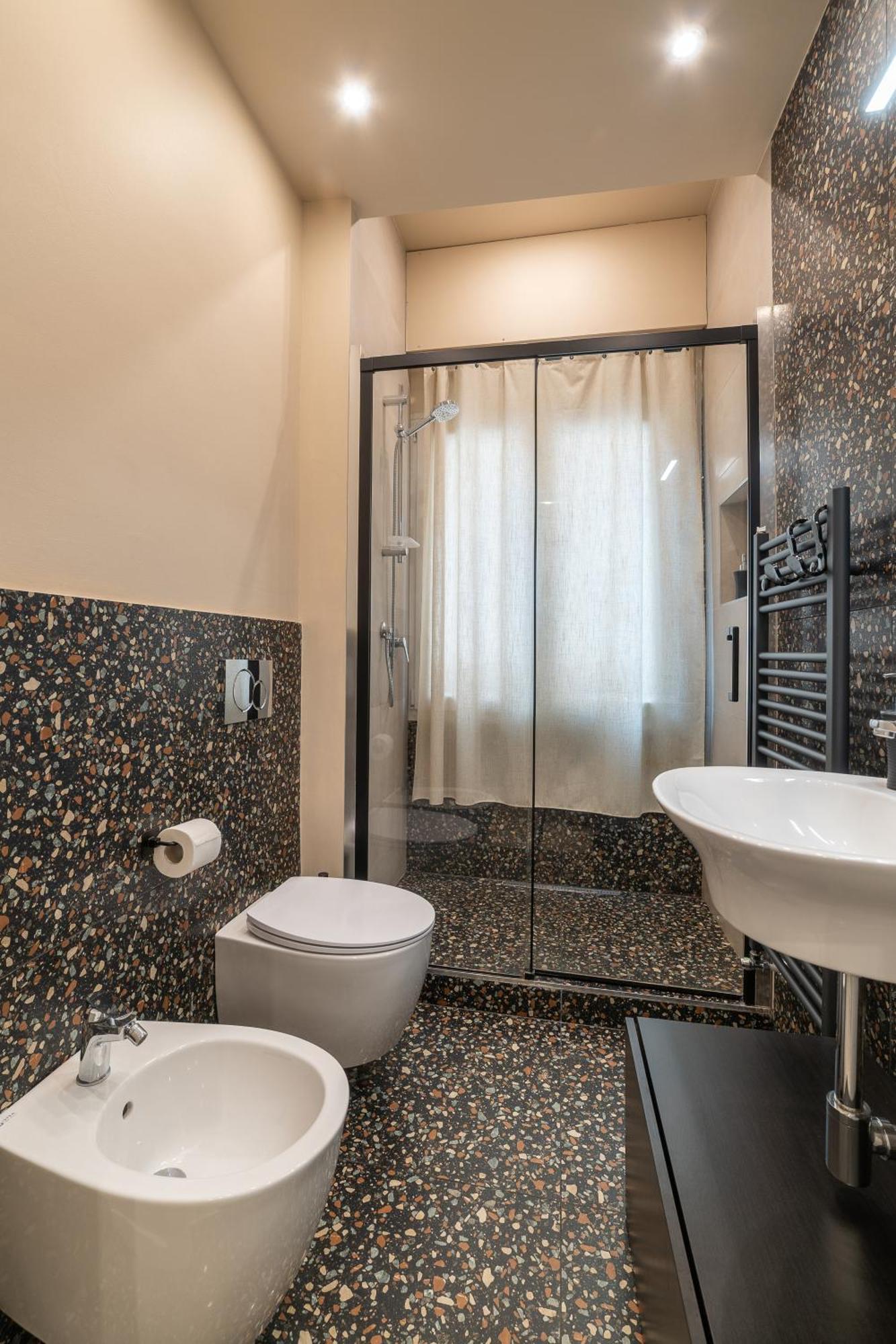 Casa Daura - Your Comfortable Apartment In Bologna - Parking Buitenkant foto