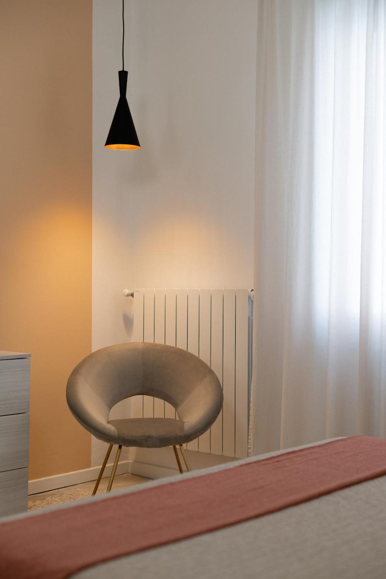 Casa Daura - Your Comfortable Apartment In Bologna - Parking Buitenkant foto