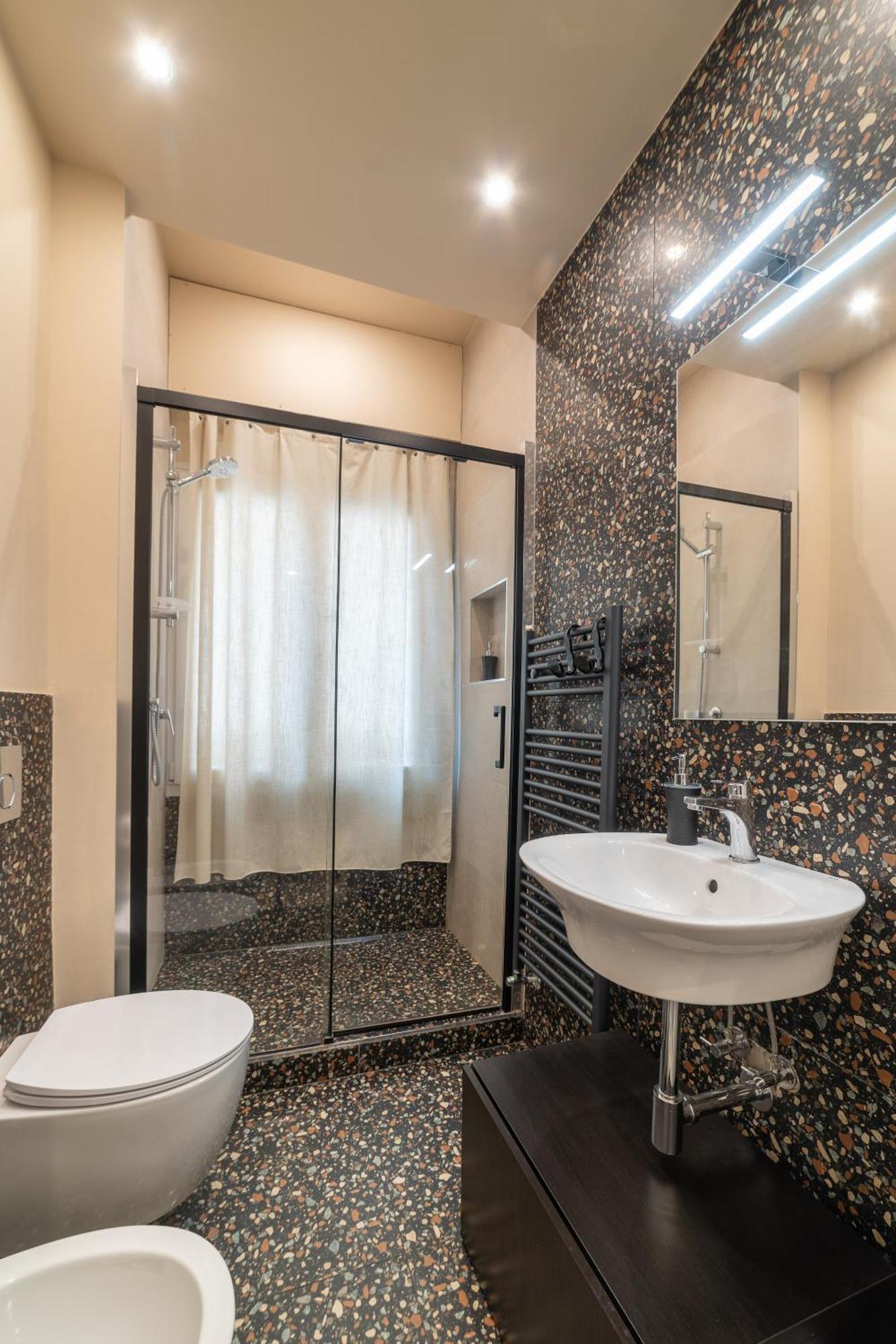 Casa Daura - Your Comfortable Apartment In Bologna - Parking Buitenkant foto